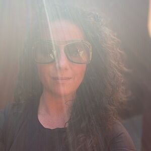 Meet your Posher, Kara